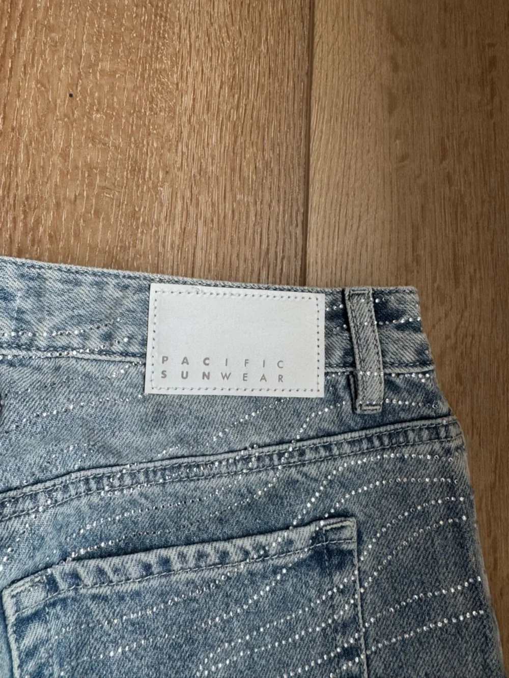 Pacsun Casey Low Rise Baggy Jeans Zebra Rhinestone Light Indigo size 25 (size 2) - Picture 11 of 11